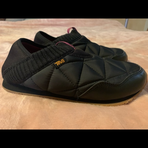 teva sleeping bag shoes